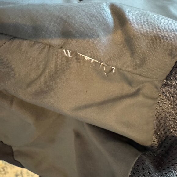 Eddie Bauer WeatherEdge Plus Waterproof Jacket PM Black Petite Medium Hiking - Picture 15 of 16